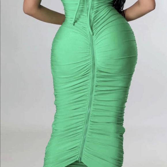 New  Resort pale Green Dress only - Picture 6 of 11